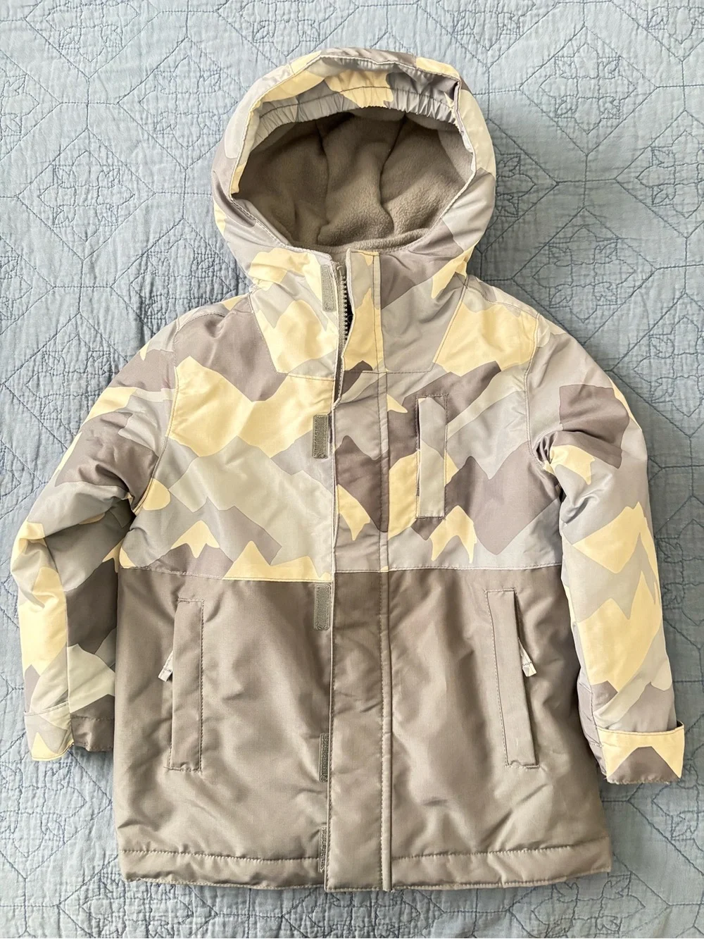 CHILDREN’S PLACE GRAY BEIGE CAMOUFLAGE HOODED COAT, size 4 XS/TP